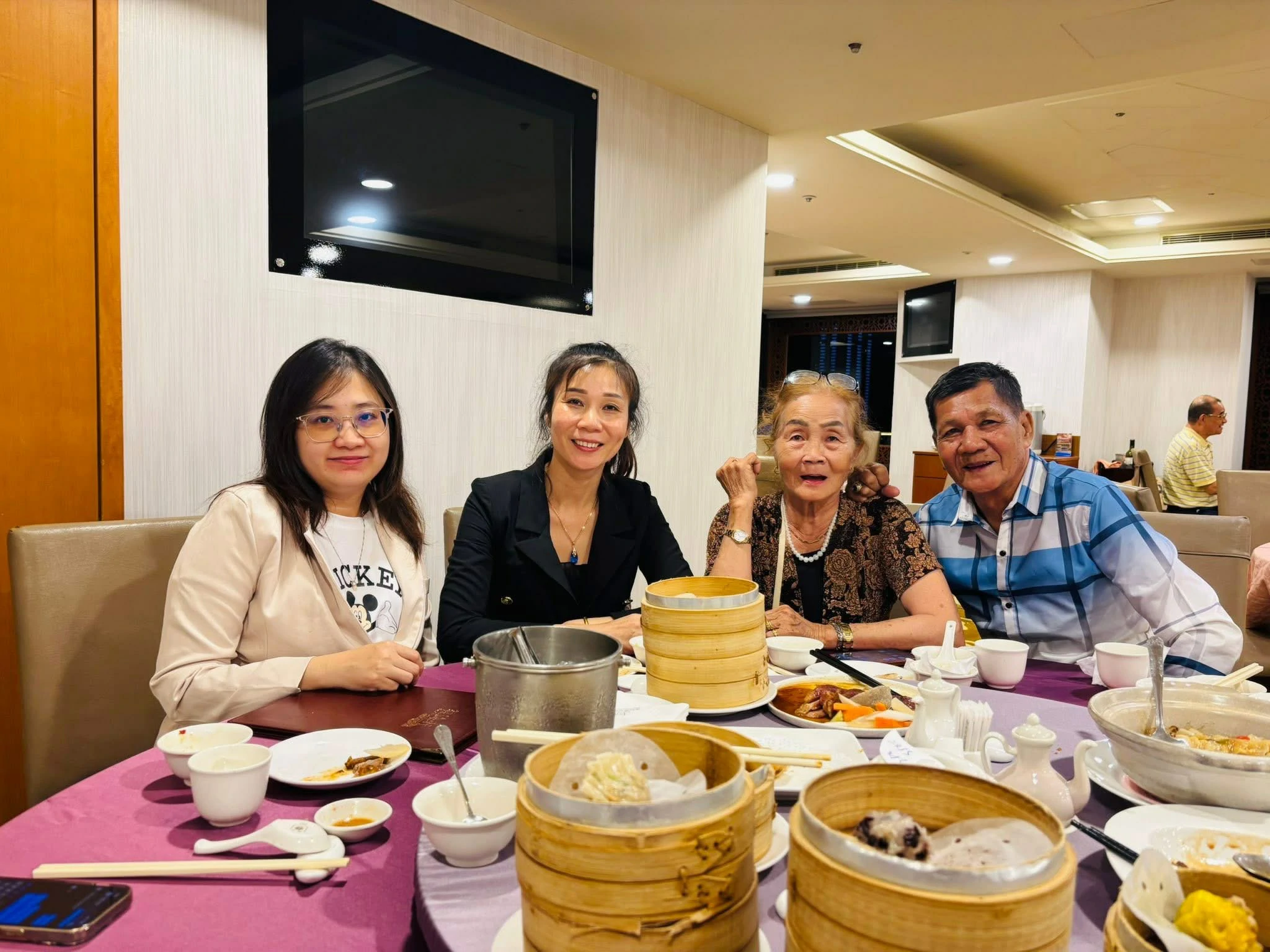 小蘭的父母來台灣