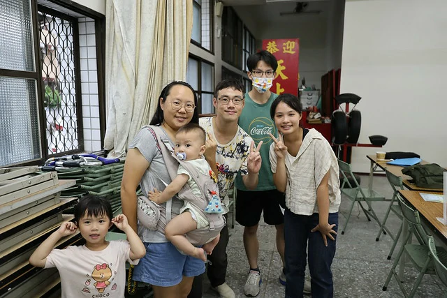 創作者營中各個世代的學員，彼此交流